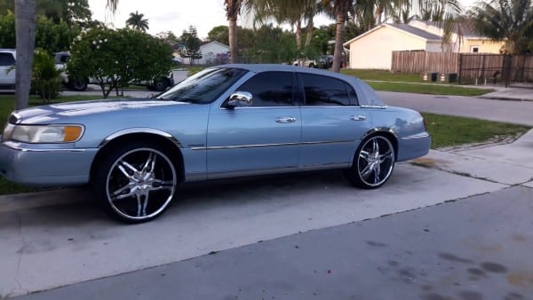 98 Lincoln Town Car On 24 98 Lincoln Town Car On 24