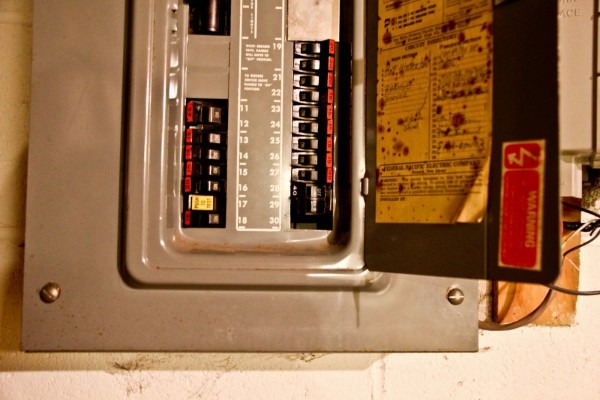 Fixing Fuse Box Fixing Fuse Box