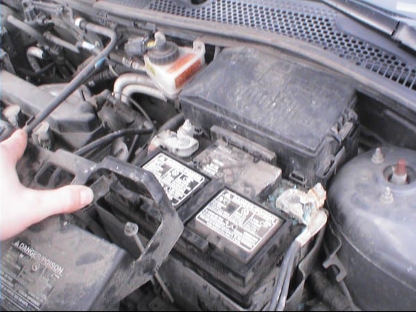Fh Auto Repair How To Change The Battery On A 2000 Fh Auto Repair How To Change The Battery On A 2000