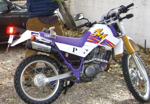 2001 Yamaha Xt225