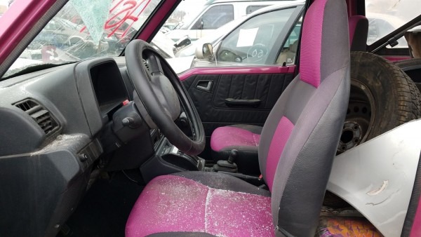 Junkyard Treasure 1993 Geo Tracker, Illinois Rust Edition Junkyard Treasure 1993 Geo Tracker, Illinois Rust Edition
