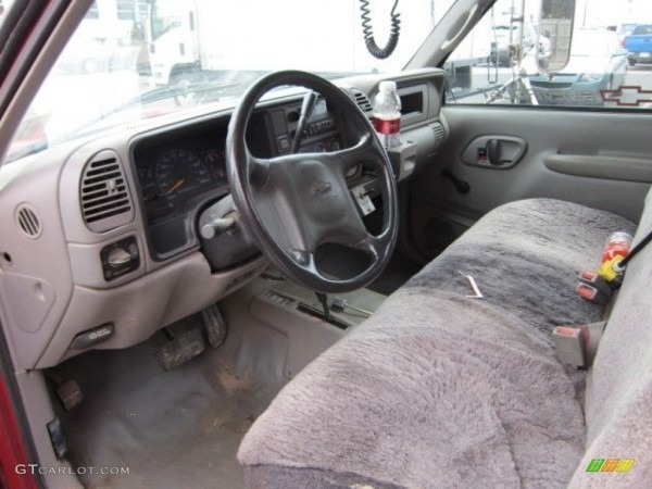 1998 Chevy Silverado Interior