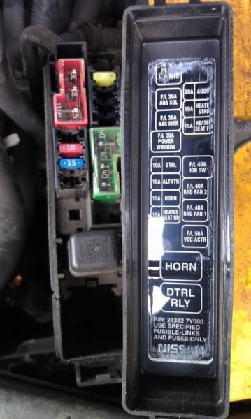 2004 Nissan Maxima Fuse Box