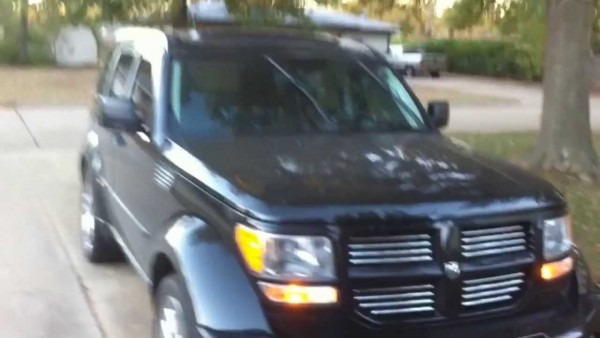 Dodge Nitro, Horn Blaring Going Crazy Tipm Dodge Nitro, Horn Blaring Going Crazy Tipm