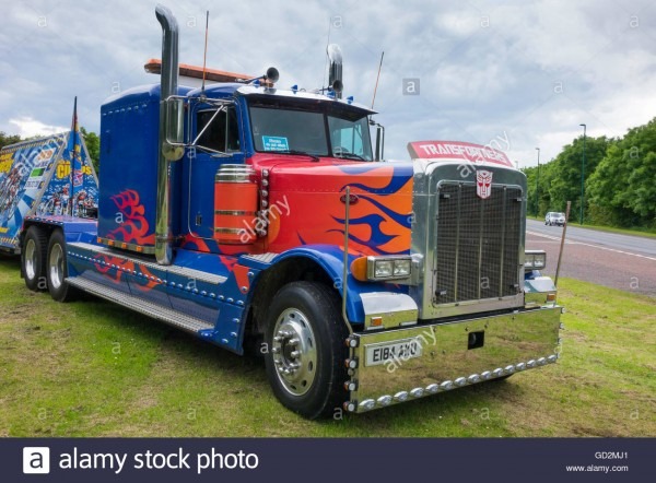 An American Peterbilt 379 Truck Used By A Circus Stock Photo An American Peterbilt 379 Truck Used By A Circus Stock Photo