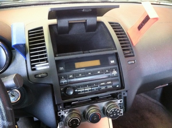 2000 Nissan Maxima Stereo