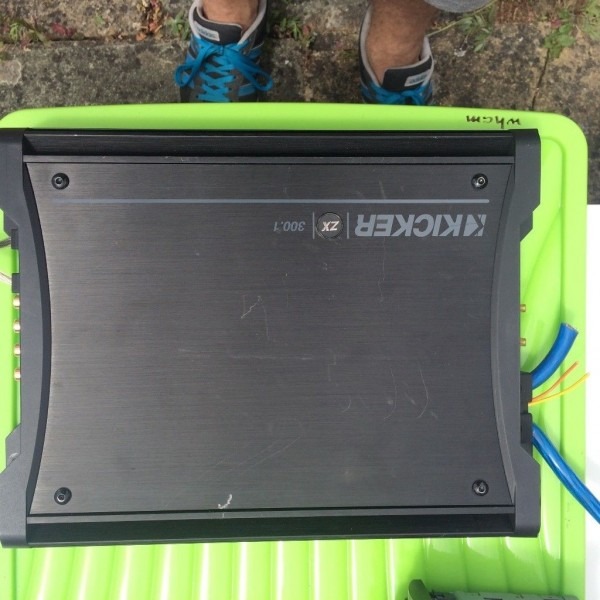 Used Amplifier Kicker Zx300 1 Mono Subwoofer (kent) Used Amplifier Kicker Zx300 1 Mono Subwoofer (kent)
