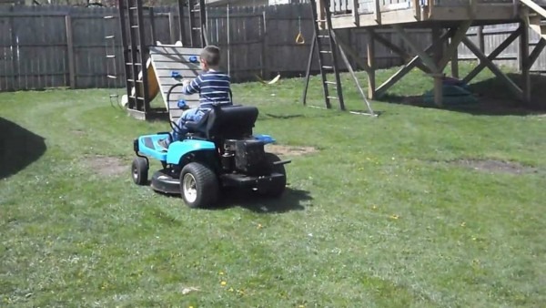 Dixon Ztr 3303 Riding Mower Dixon Ztr 3303 Riding Mower