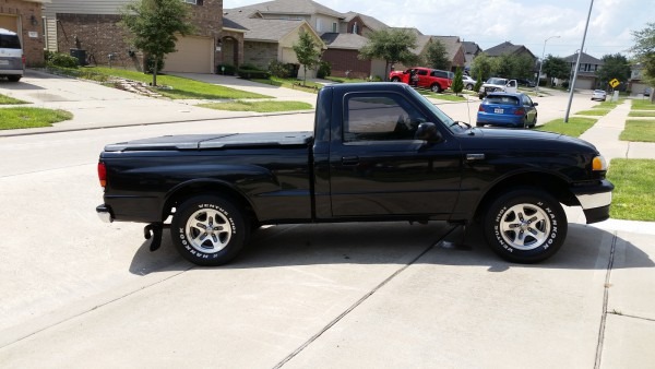 2000 Mazda B 2000 Mazda B