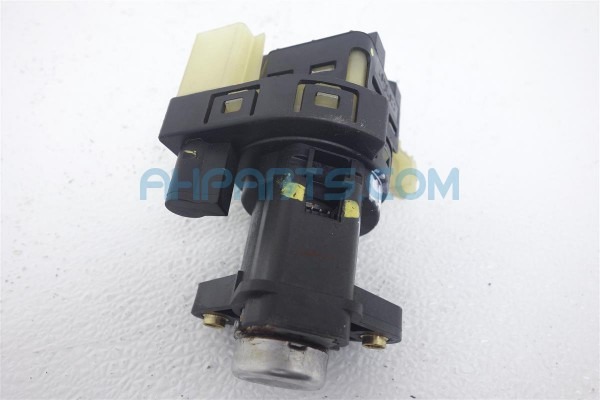 2004 Chevy Impala Column Ignition Switch W O Keys, 3 4l, At 22670487 2004 Chevy Impala Column Ignition Switch W O Keys, 3 4l, At 22670487