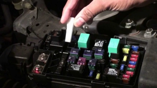 How To Diagnosis And Change The Fuse Of Honda Accord 2007 How To Diagnosis And Change The Fuse Of Honda Accord 2007