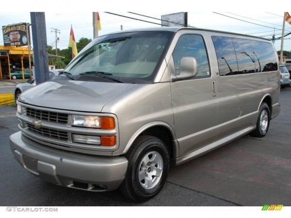 2001 Chevy Express Van