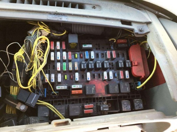 2012 Freightliner Cascadia Fuse Box Location