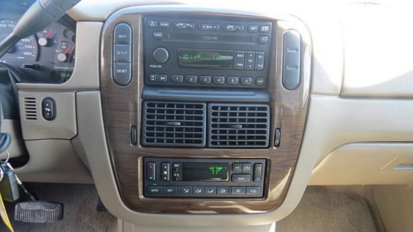 Used Car Special ⢠2004 Ford Explorer Eddie Bauer⢠Lake Elsinore Used Car Special ⢠2004 Ford Explorer Eddie Bauer⢠Lake Elsinore